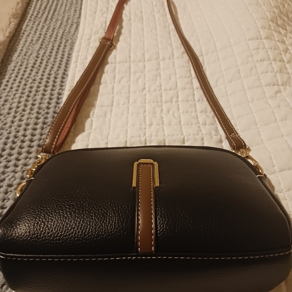 Black Soft Shoulder Purse Crossbody Two Zipper Compartments - Picture 9 of 13